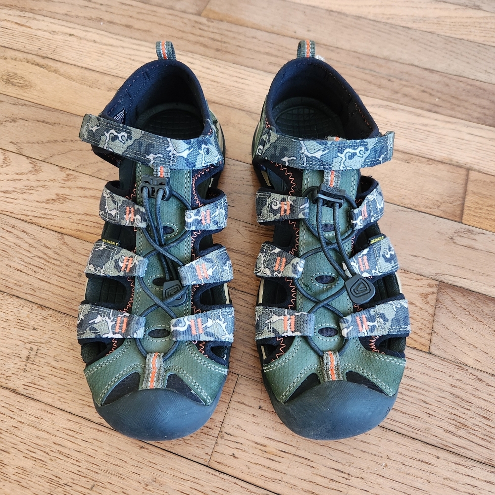 Big Kids KEEN Sandals Size 6